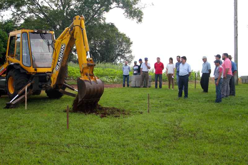 Iniciam as obras da pista de caminhada em Manchinha